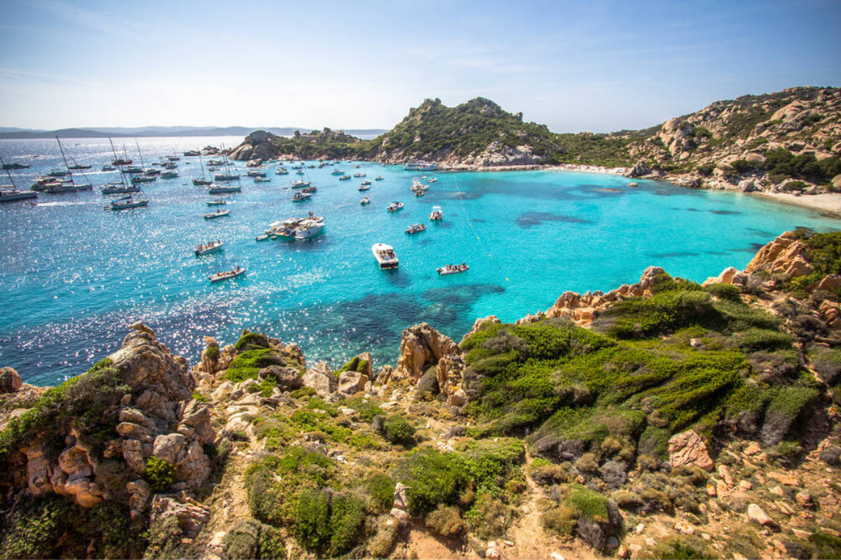Analysis of seaside and nautical tourist attendance in La Maddalena Archipelago National Park